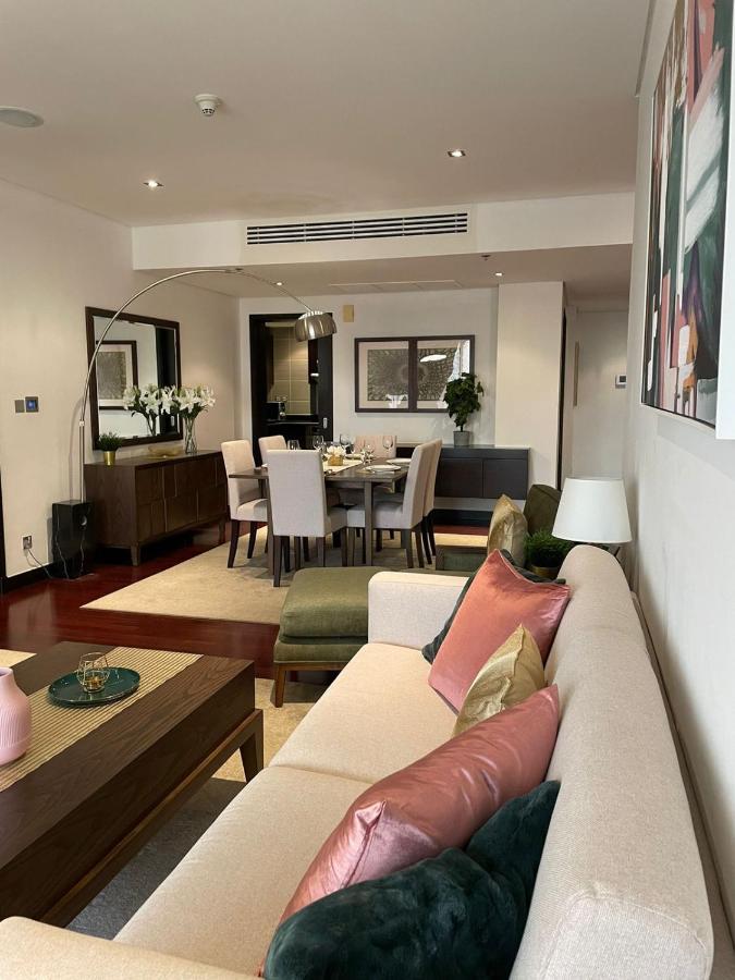 Luxurious 2 Bedroom Apartment In Anantara Hotel And Residences Дубай Екстериор снимка