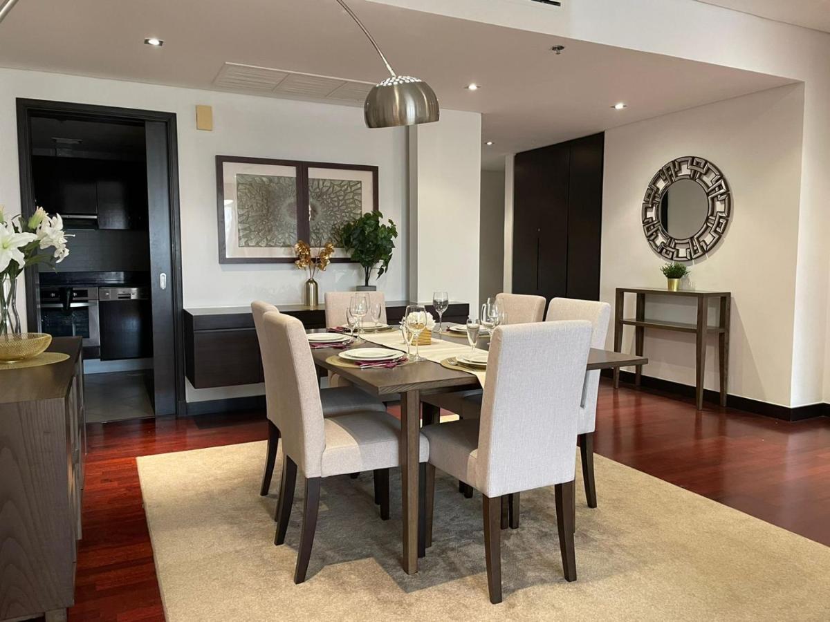 Luxurious 2 Bedroom Apartment In Anantara Hotel And Residences Дубай Екстериор снимка