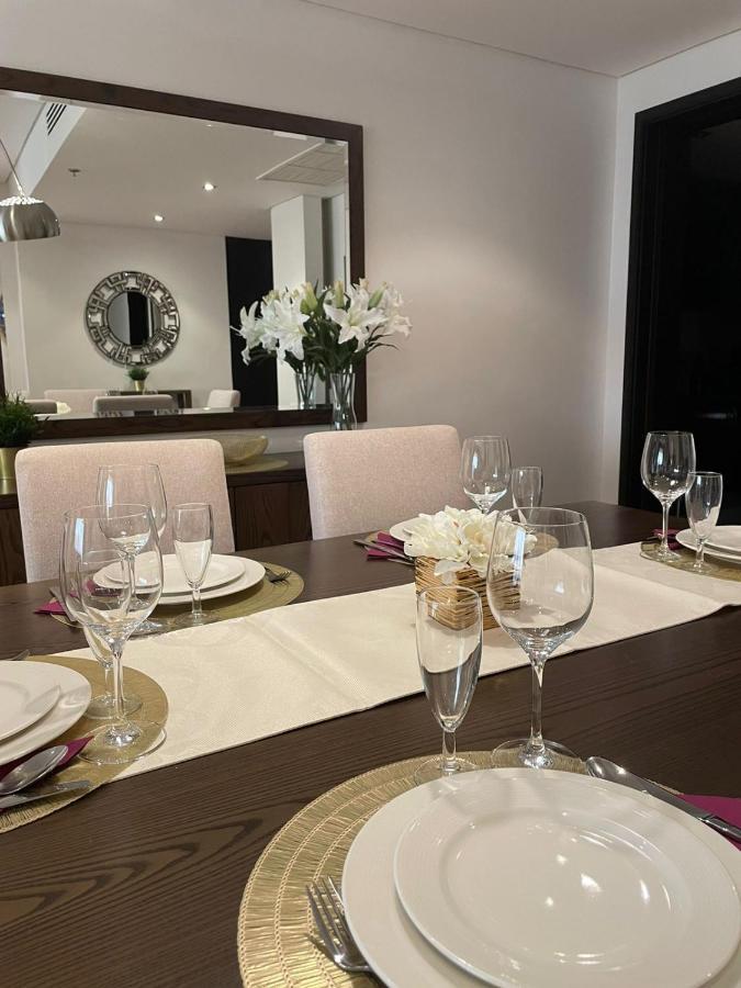 Luxurious 2 Bedroom Apartment In Anantara Hotel And Residences Дубай Екстериор снимка