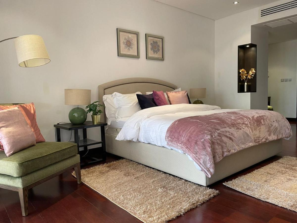 Luxurious 2 Bedroom Apartment In Anantara Hotel And Residences Дубай Екстериор снимка